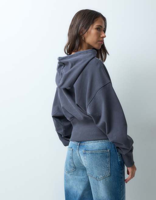 ASOS DESIGN Disney felpa con cappuccio con vita stretta e stampa di Mickey Mouse nera, 2 di 4