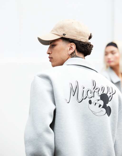 ASOS DESIGN – Disney – Gråmelerad oversize-jacka i scubamaterial och unisex-modell med Musse Pigg-tryck, 4 av 4