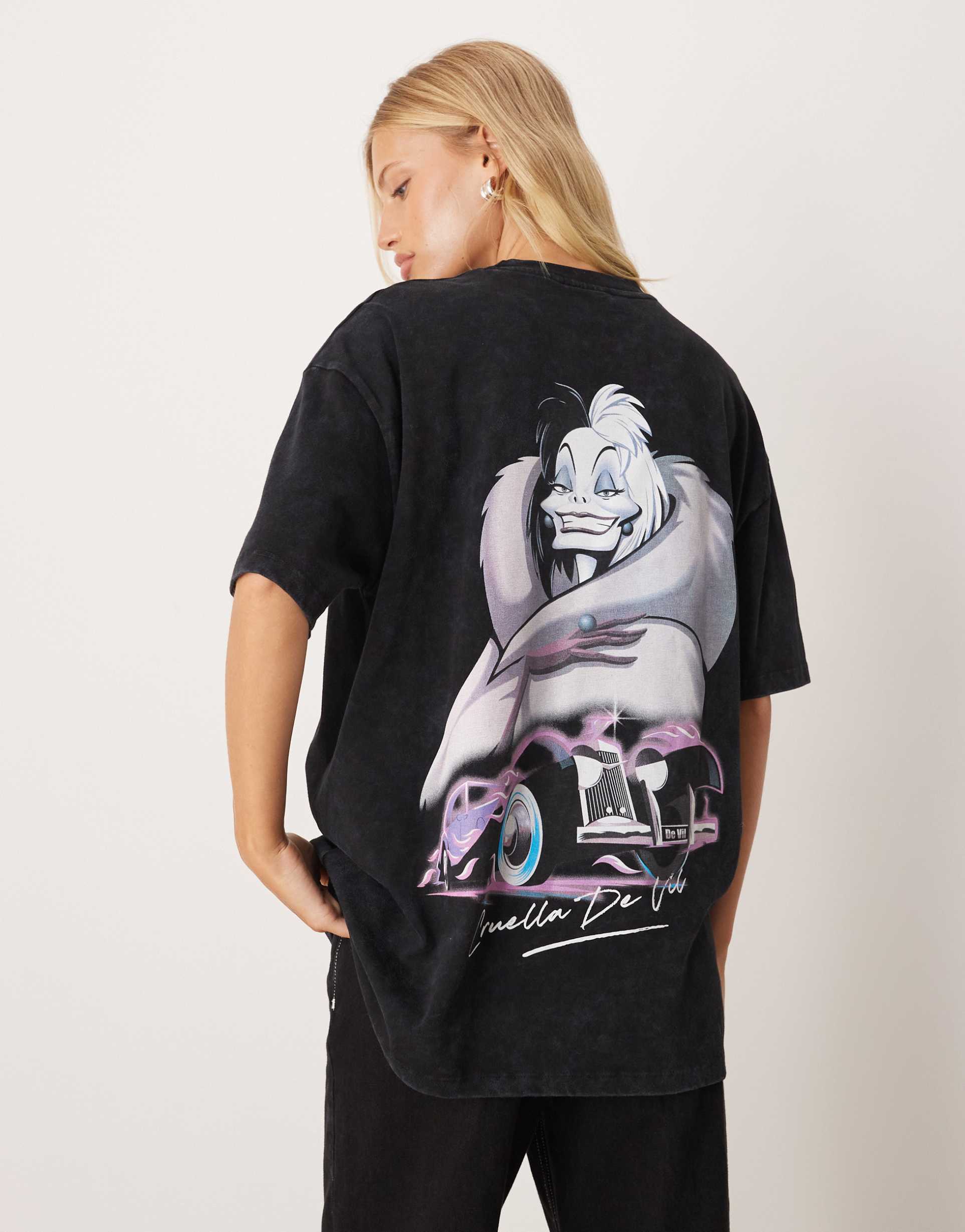 asos design disney halloween oversized t-shirt with cruella prints in washed black