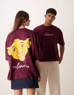 ASOS DESIGN - Disney - Kastiges Unisex-T-Shirt in Burgunderrot mit Oversize-Schnitt und „The Lion King"-Simba-Prints