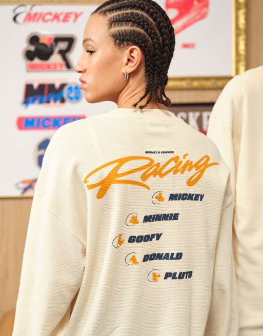 ASOS DESIGN – Disney – Langärmliges Oversize-Shirt in Ecru mit „Racing“- und „Mickey“-Print, 3 von 5