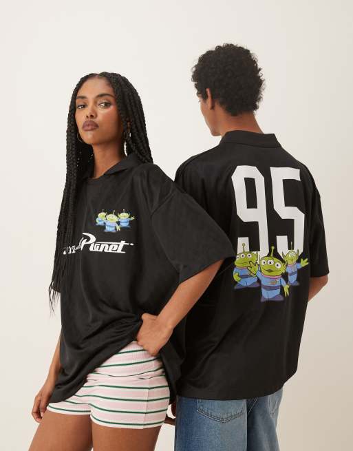 ASOS DESIGN - Disney - Maillot de sport unisexe et oversize avec imprimé Toy Story Pizza Planet - Noir