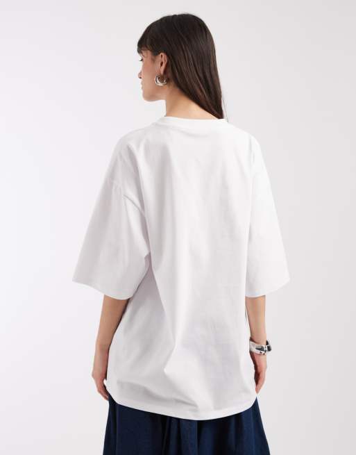ASOS DESIGN Disney Mickey Mouse print oversized t-shirt in white, 4 of 4