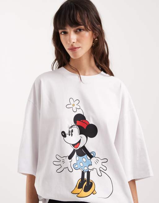 ASOS DESIGN Disney Minnie Mouse oversized t-shirt in white, 4 of 4