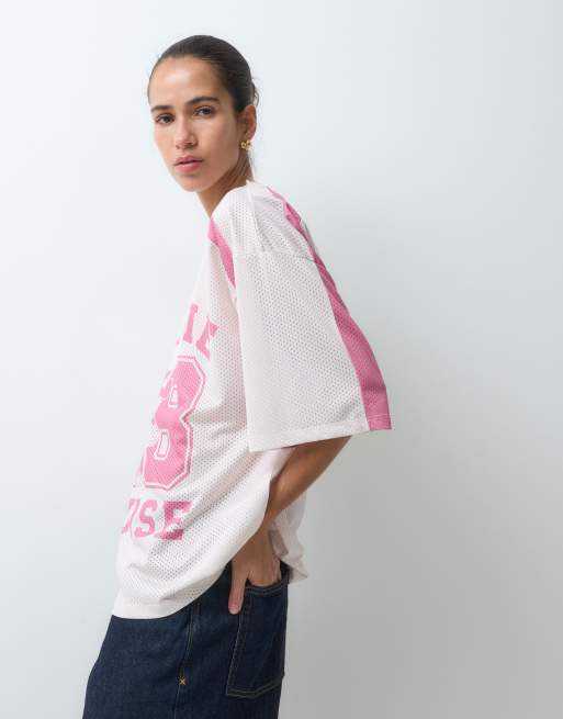 ASOS DESIGN Disney Minnie T-shirt oversize con stampa a rete rosa, 3 di 5