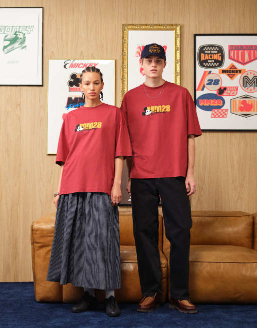ASOS DESIGN – Disney – Oversize-T-Shirt in Burgunderrot mit „Racing“- und „Mickey“-Print, 3 von 5