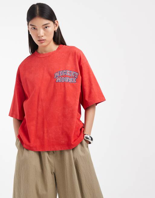 ASOS DESIGN Disney oversized gewassen T-shirt met Mickey Mouse varsityprint in rood, 4 van 4