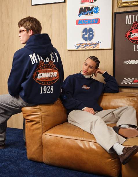 ASOS DESIGN – Disney – Relaxed-Fit-Kapuzenpullover in Mittelblau mit „Racing“- und „Mickey“-Print - view 1