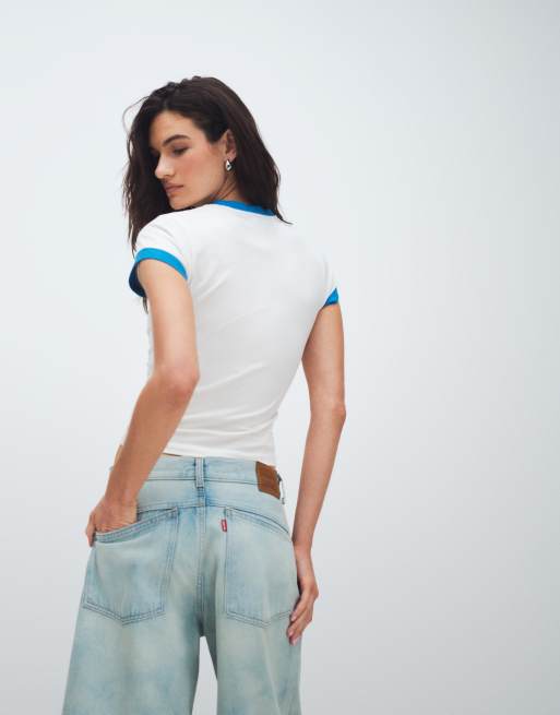 ASOS DESIGN Disney ringer baby tee med Donald og Daisy Duck-print i hvid, 4 af 8