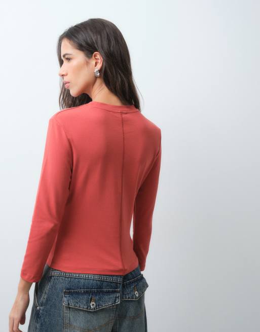 ASOS DESIGN Disney t-shirt court manches 3/4 avec imprimé Mickey rouge, 4 de 5