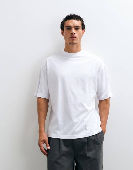 ASOS DESIGN Disney t-shirt oversize avec imprimé Christmas Toy Story Rex en blanc, 2 de 5