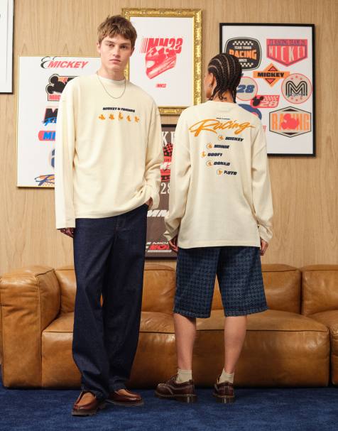 ASOS DESIGN – Disney – T-shirt oversize w kolorze ecru z długimi rękawami i nadrukiem z motywem Myszki Miki - view 1