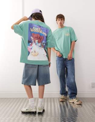 ASOS DESIGN – Disney – Unisex – Oversize-T-Shirt in verwaschenem Grün mit „Alice in Wonderland“-Prints - view 1