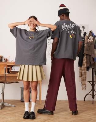 ASOS DESIGN - Disney - Unisex-T-Shirt in Anthrazit mit Oversize-Schnitt, „Mickey Mouse"-Prints und Stickerei-Grau