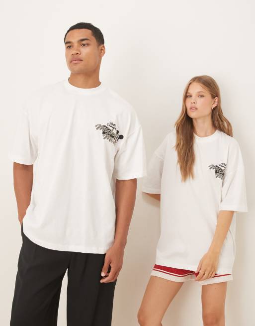 ASOS DESIGN – Disney – Unisex-T-Shirt in Beige mit „Mickey Mouse“-Print und Oversize-Schnitt, 3 von 4