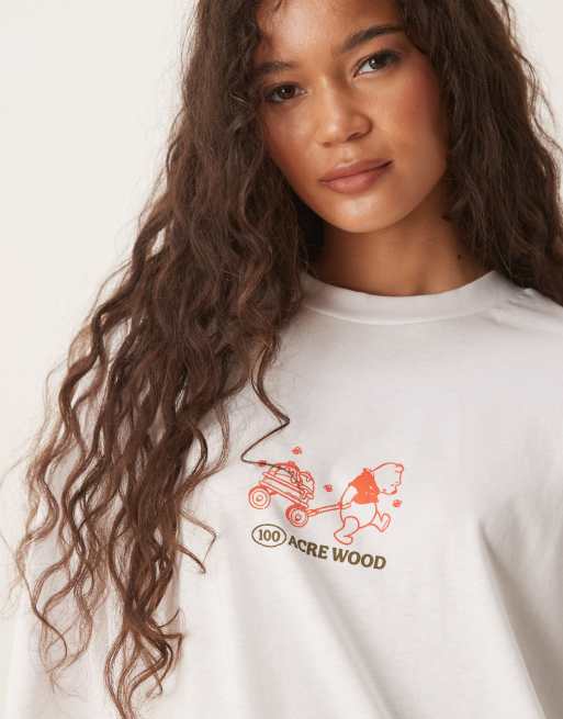ASOS DESIGN – Disney – Unisex-T-Shirt in Weiß mit Oversize-Passform und Pu der Bär-Grafikprints, 3 von 4