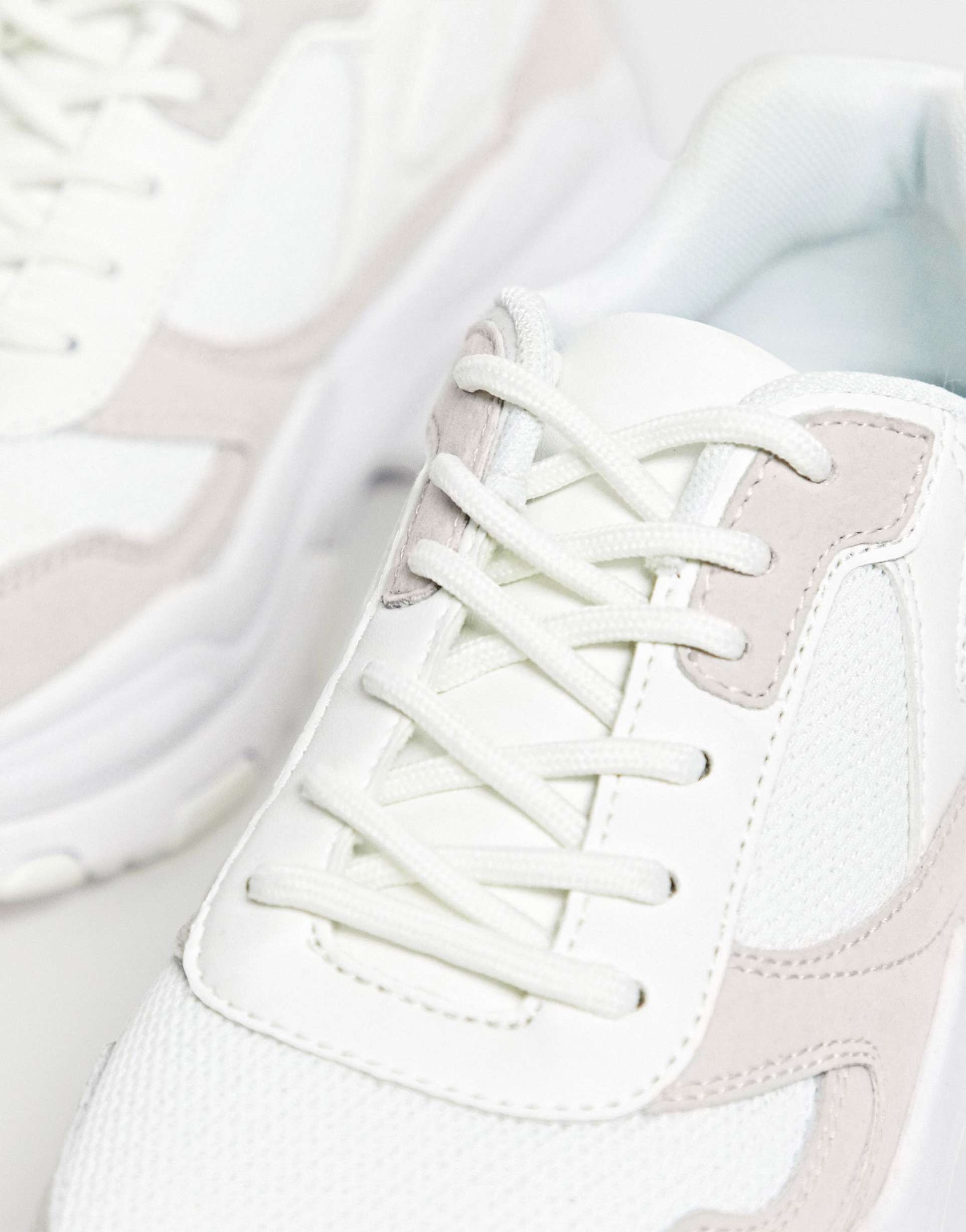 Пума r48 женские. Кроссовки бежевые женские кожаные. Adidas кроссовки бежевые 2022. Кроссовки кожаные женские бежевые 2023. Кроссовки найк замша бежевые женские 2022.