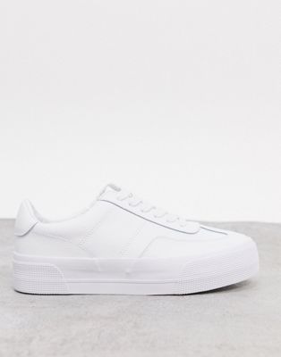 ASOS DESIGN – Diverse – Leder-Sneaker mit dicker Sohle in Weiß