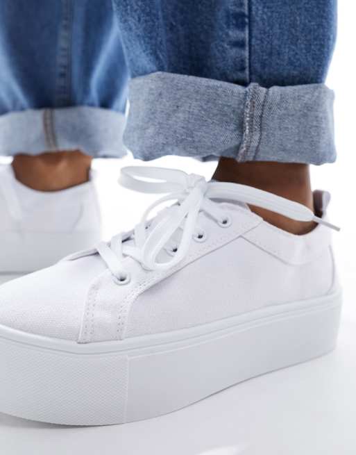 ASOS DESIGN – Divide – Sznurowane białe buty sportowe na płaskiej platformie, 4 z 5