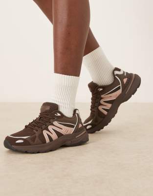 ASOS DESIGN - Divine - Sneaker zum Schnüren in Braun-Brown
