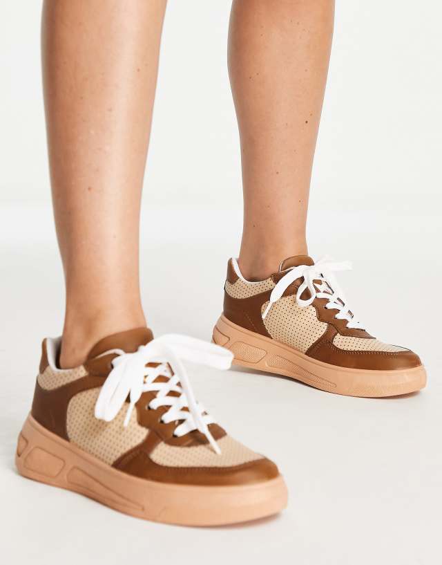 ASOS DESIGN Dixon skater sneakers in tan