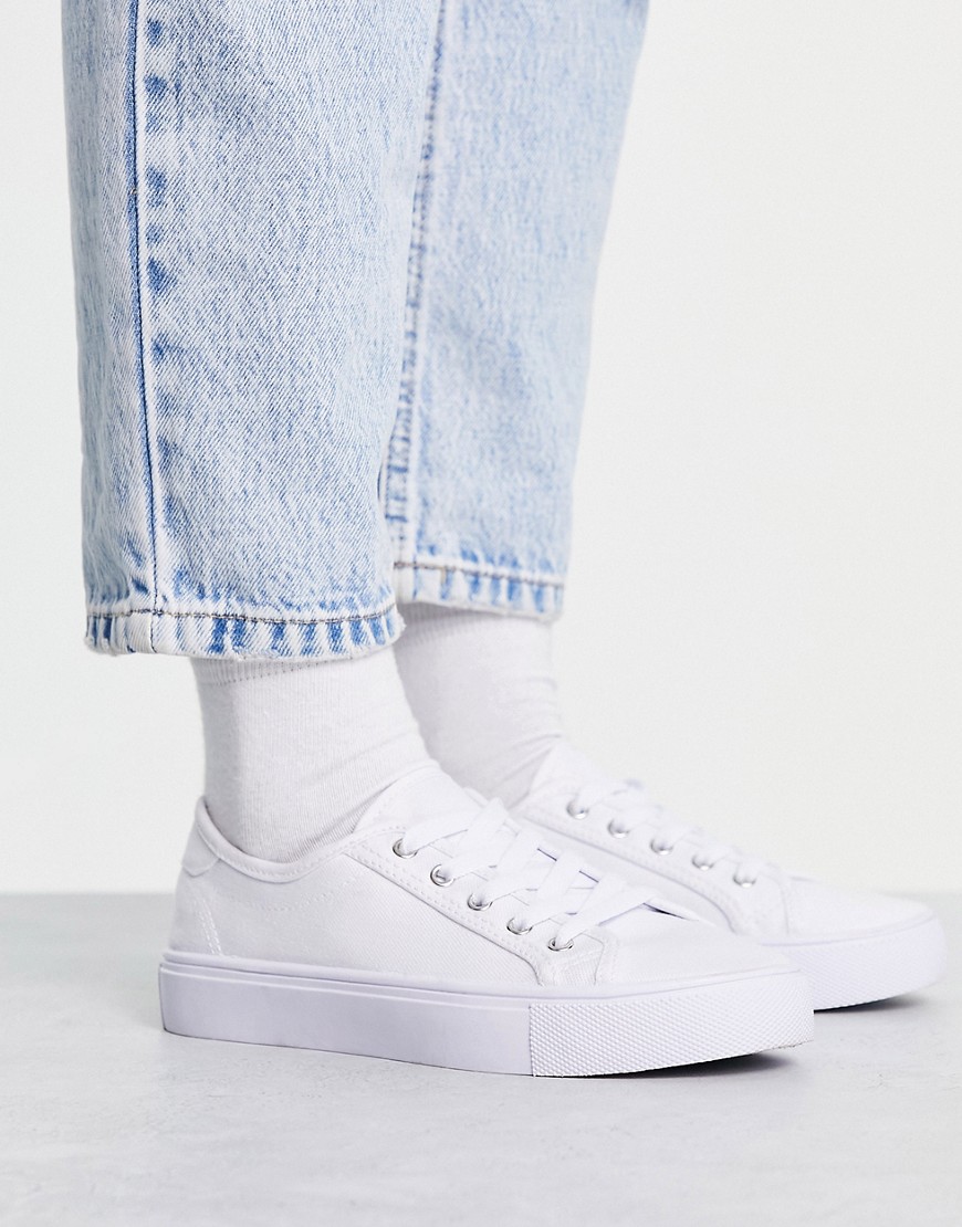 ASOS DESIGN Dizzy lace up trainers in white