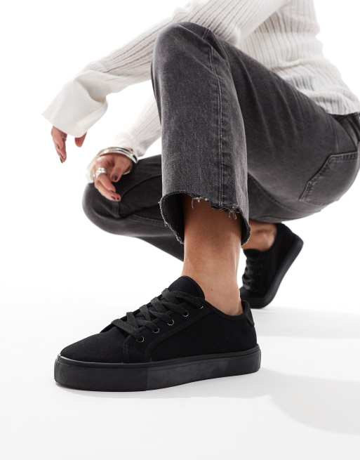 ASOS DESIGN - Dizzy - Sneakers met brede pasvorm en veters in zwart, 2 van 5