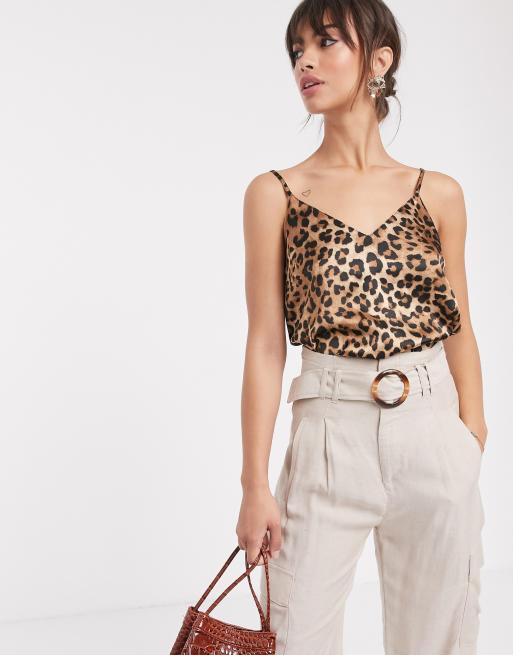 ASOS DESIGN – Djurmönstrat linne i satin med smala axelband