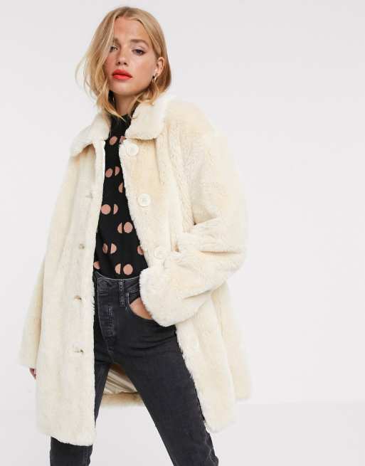 ASOS DESIGN - Doorgeknoopte jas van imitatiebont in crème