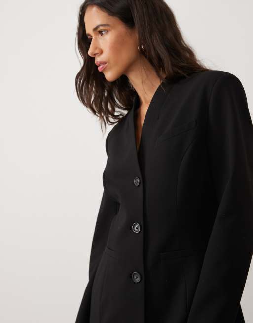 ASOS DESIGN dopasowana marynarka z modelowanymi biodrami w czerni, 3 z 4