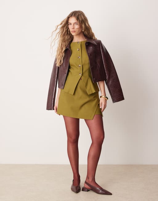 ASOS DESIGN – Dopasowana oliwkowa kamizelka z prostym dekoltem, 3 z 4