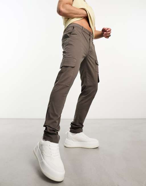 ASOS DESIGN – Dopasowane brązowe bojówki 