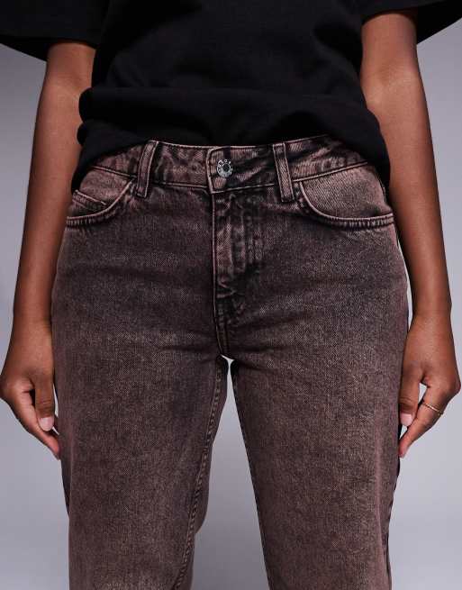 ASOS DESIGN – Dopasowane brązowe jeansy z niskim stanem i cieniowaniem, 5 z 5