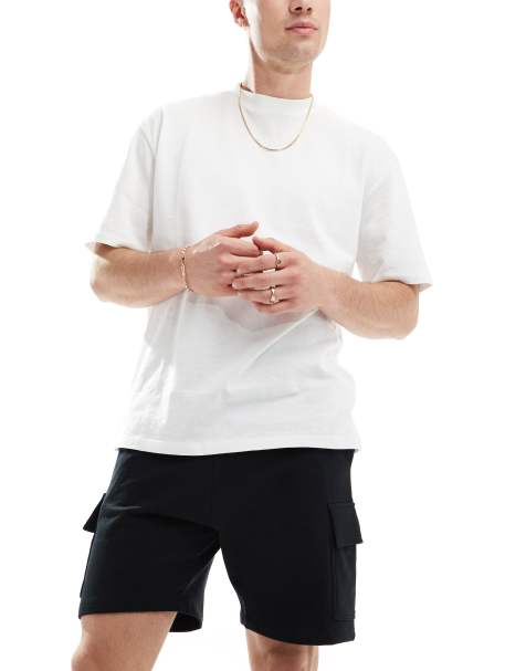 ASOS DESIGN – Dopasowane czarne szorty z bojówkowymi kieszeniami - view 1
