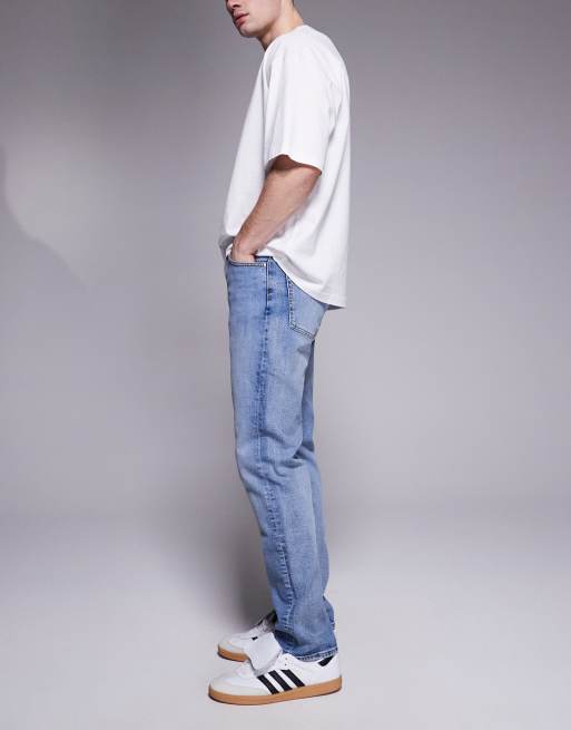 ASOS DESIGN – Dopasowane jasnoniebieskie jeansy, 3 z 5