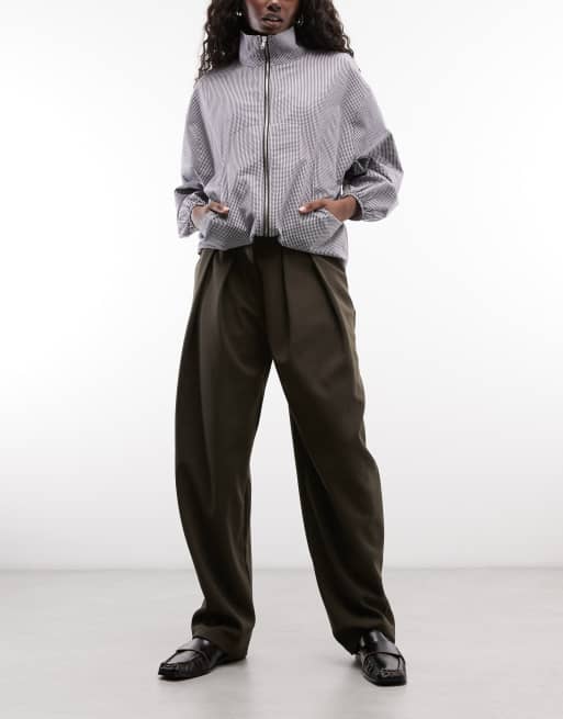 ASOS DESIGN Tailored wool look boxy crop high neck blazer & barrel trousers in khaki, 3 z 3