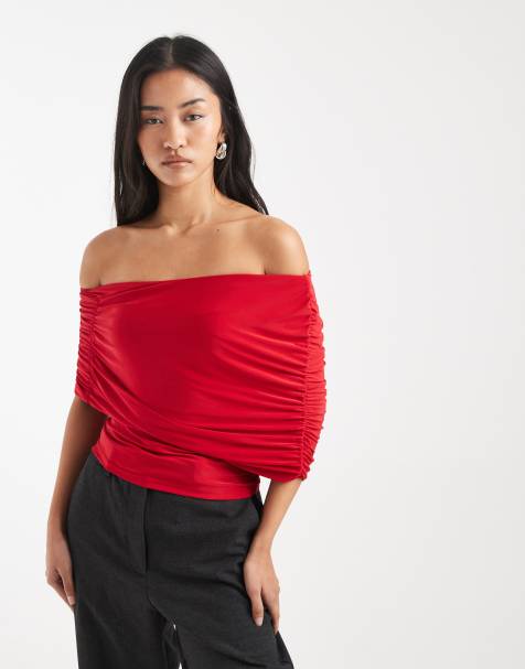 ASOS DESIGN – Dopasowany czerwony top z asymetryczną pelerynką na ramionach - view 1