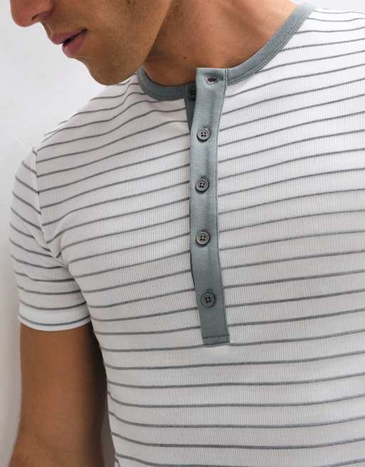 ASOS DESIGN dopasowany T-shirt henley w biało-szary pasek, 2 z 5