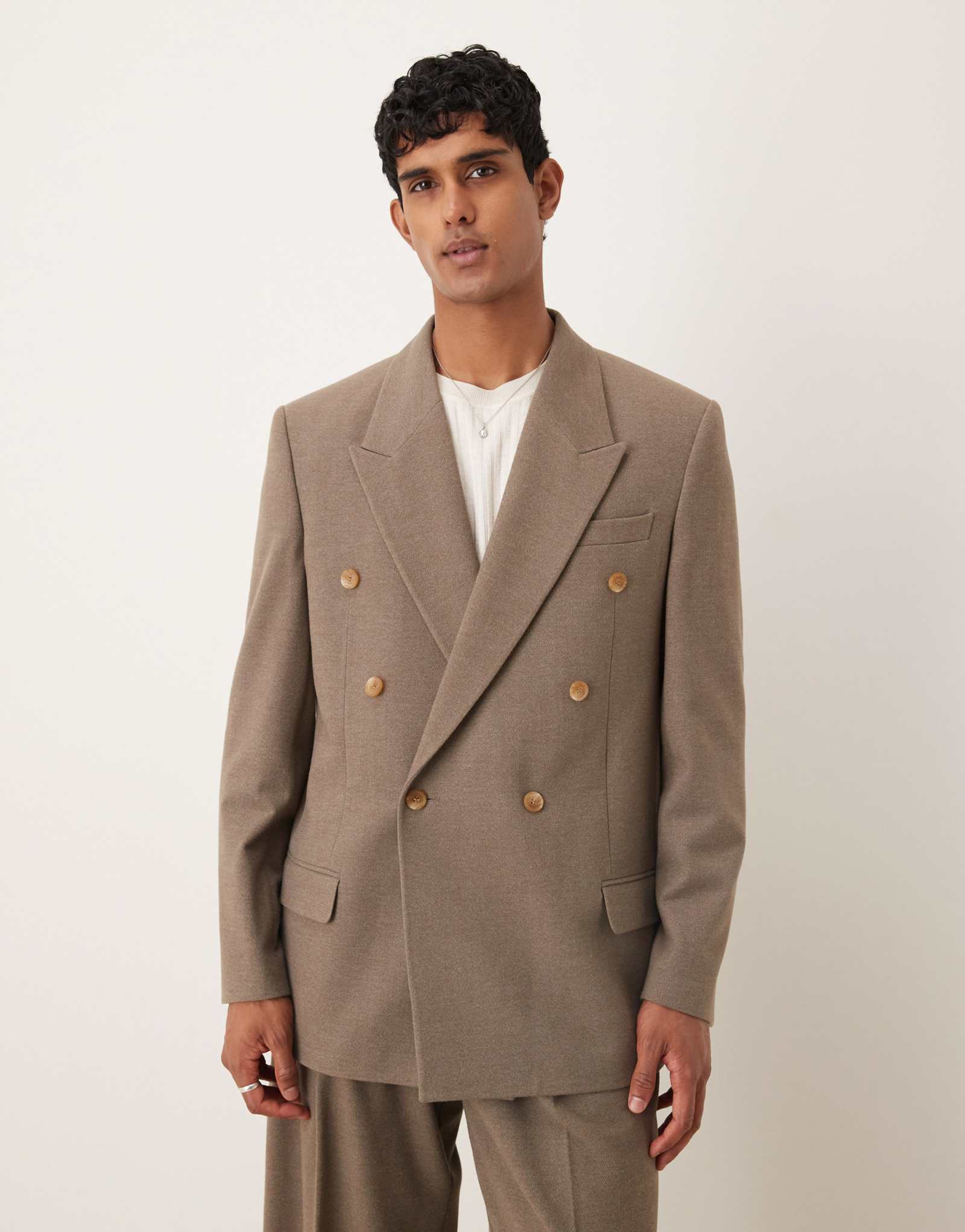 ДИЗАЙНЕРСКИЙ двубортный пиджак свободного кроя бежевой фактуры от ASOS DESIGN