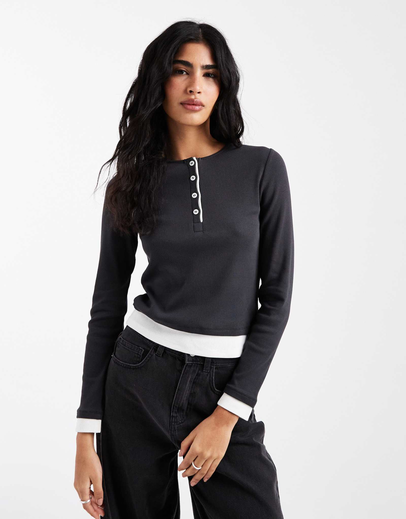 Двухслойный контрастный топ на пуговицах темно-синего цвета с дизайном ASOS