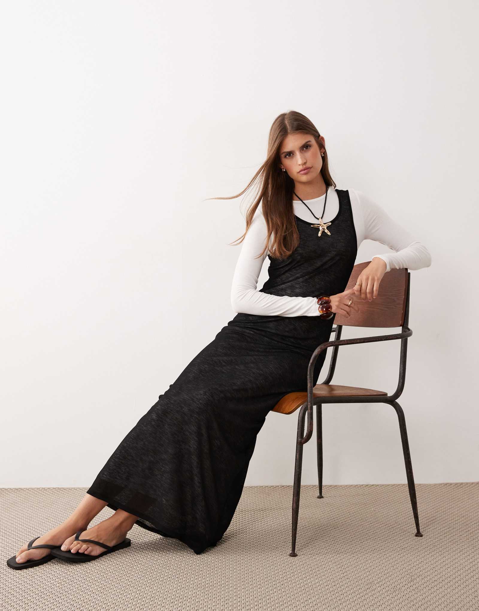 Двухслойное платье миди ASOS DESIGN цвета слоновой кости и черное