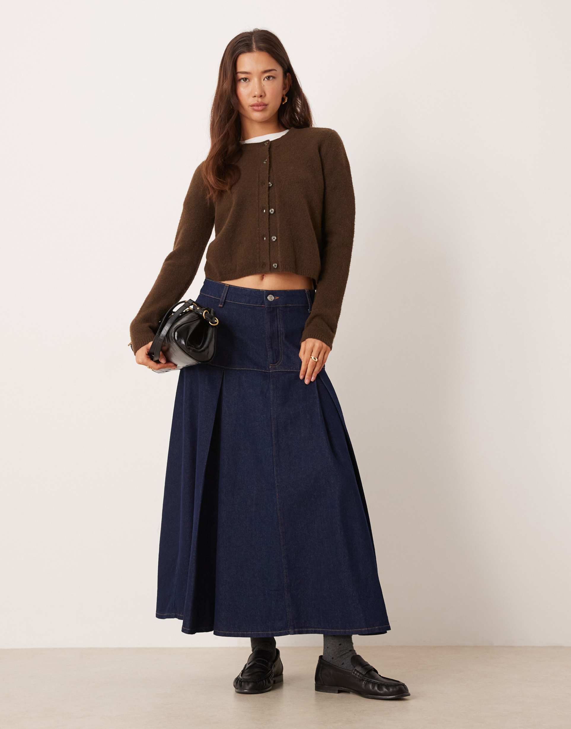 asos design double pleat denim midi skirt in indigo