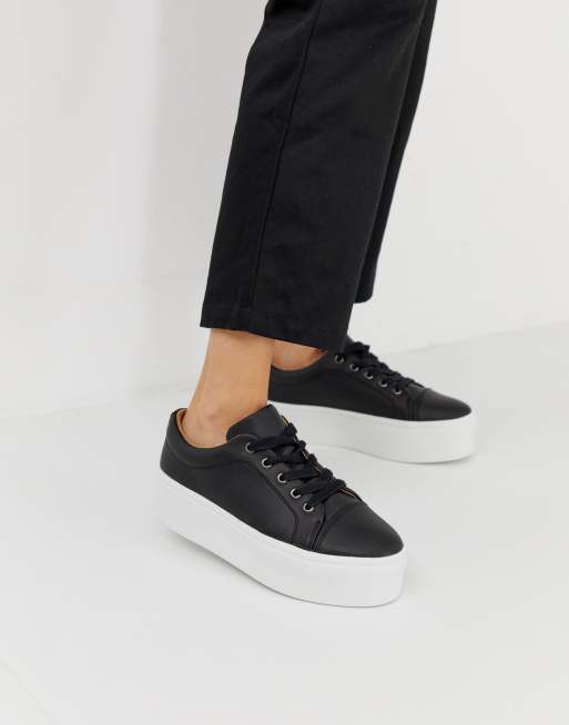 ASOS DESIGN Drama trainers in white