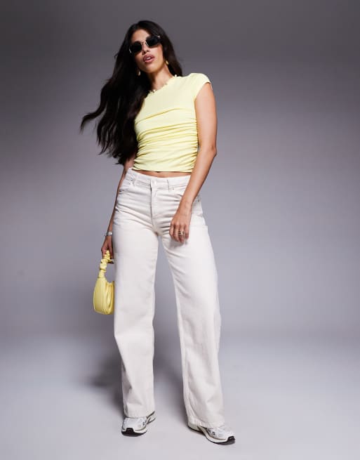 ASOS DESIGN - Gedrapeerde top met korte mouwen in botergeel