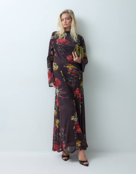 ASOS DESIGN draperad maxiklänning i mesh med hög krage, blommigt tryck och detalj med öppen rygg i vinröd - view 1