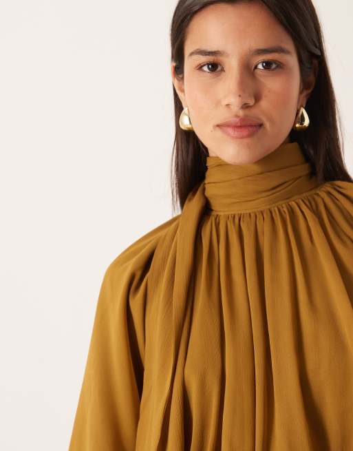ASOS DESIGN - Draperet kakifarvet maxikjole i chiffon med høj hals med bindebånd, 2 af 4