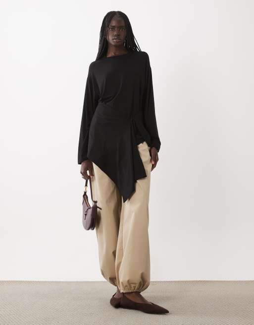 ASOS DESIGN Draperet top med krydset kantdetalje i sort, 2 af 4