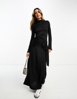 ASOS DESIGN - Drapiertes Kleid mit angesetztem Kragen und Bindeband in Schwarz-Orange