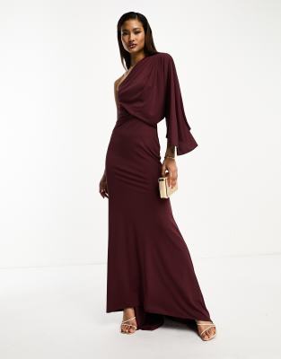 ASOS DESIGN - Drapiertes Maxikleid aus hochwertigem Material in tiefem Purpurrot mit One-Shoulder-Design und Schleppen-D...