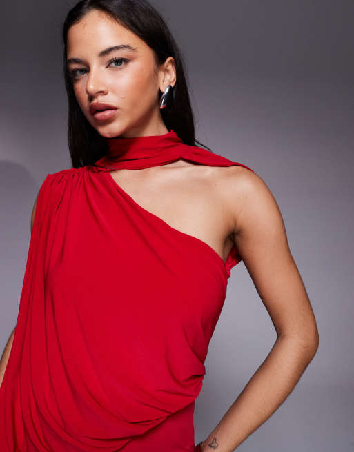 ASOS DESIGN – Drapiertes Maxikleid in Rot mit Cape-Detail und One-Shoulder-Träger, 4 von 4